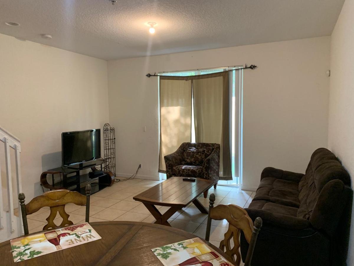Bedroom Suite In Lauderdale Lakes Townhome Fort Lauderdale Zewnętrze zdjęcie