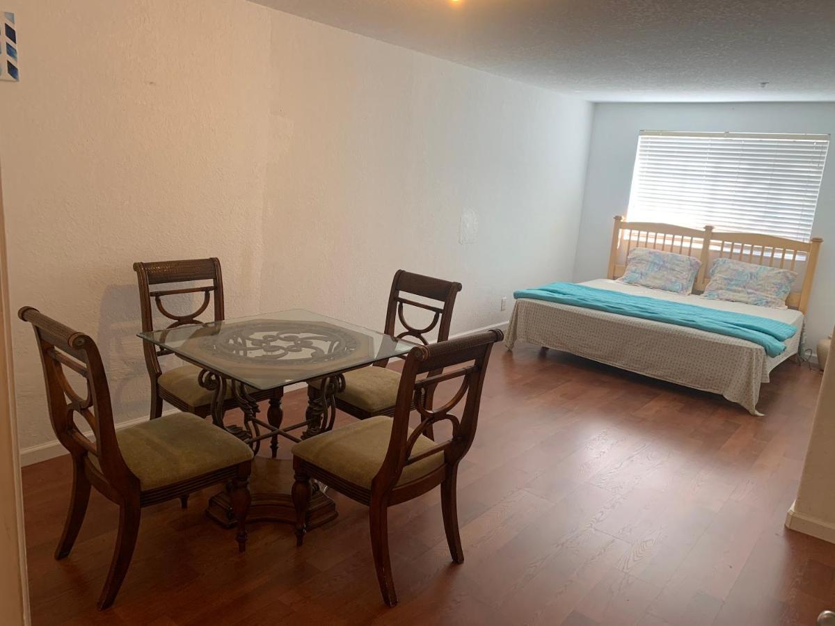 Bedroom Suite In Lauderdale Lakes Townhome Fort Lauderdale Zewnętrze zdjęcie