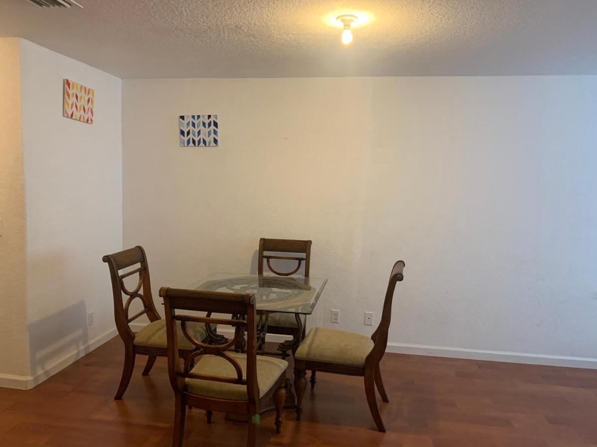 Bedroom Suite In Lauderdale Lakes Townhome Fort Lauderdale Zewnętrze zdjęcie