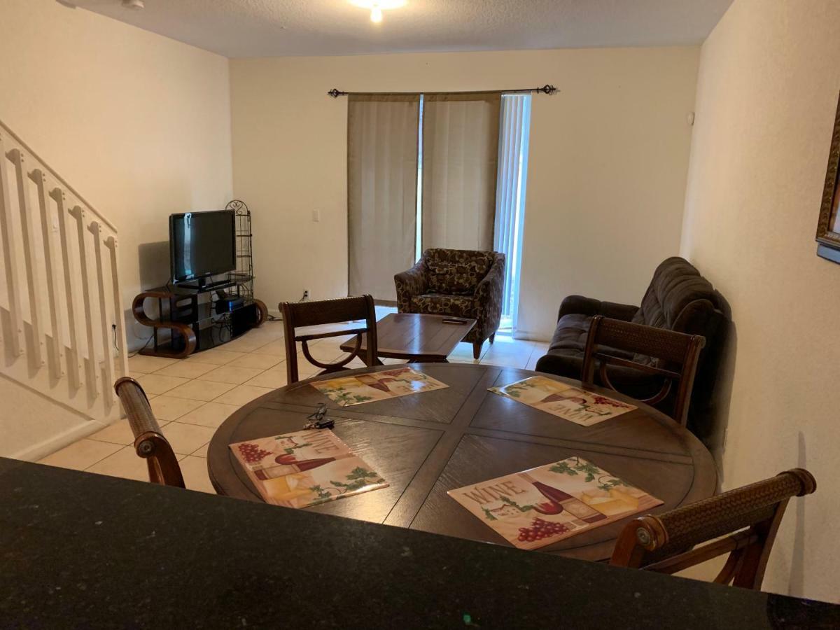 Bedroom Suite In Lauderdale Lakes Townhome Fort Lauderdale Zewnętrze zdjęcie