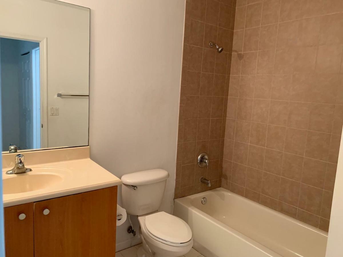 Bedroom Suite In Lauderdale Lakes Townhome Fort Lauderdale Zewnętrze zdjęcie
